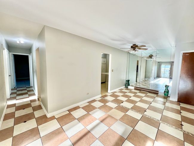 APT-116 - 802 E Old Willow Rd, Condo with 3 bedrooms, 2 bathrooms and null parking in Prospect Heights IL | Image 7