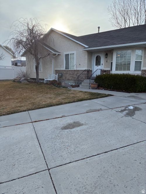 13638 S 3160 W, Riverton, UT, 84065-5950 | Card Image