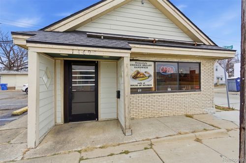 14693 E 8 Mile Rd, Warren, MI, 48089-3431 | Card Image
