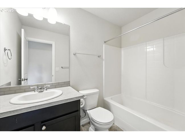 Bathroom | Image 12