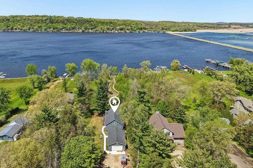 W10582 County Road V, POYNETTE, WI, 53955-9424 | Card Image