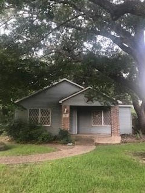 1921 Forest Hill Blvd, Houston, TX, 77023-2515 | Card Image
