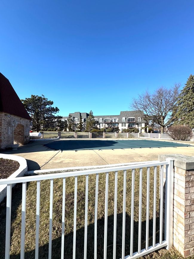 APT-205 - 5200 Carriageway Dr, Condo with 1 bedrooms, 1 bathrooms and 1 parking in Rolling Meadows IL | Image 8