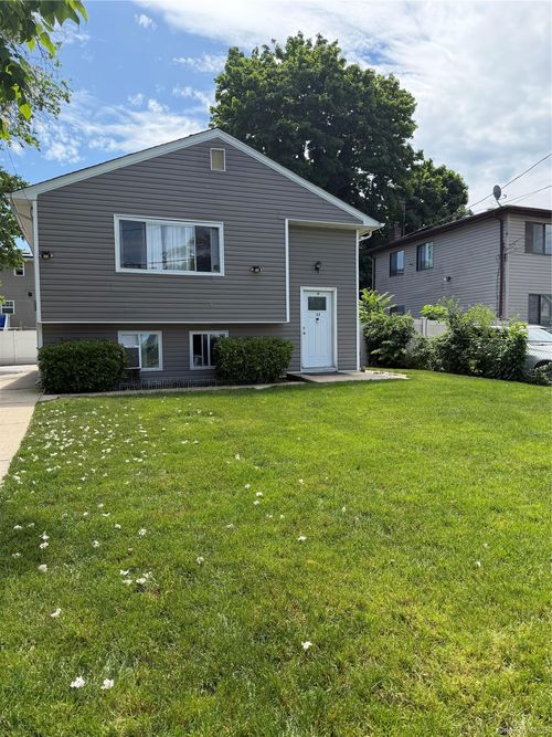 33 Washington Ave, Deer Park, NY, 11729-6917 | Card Image