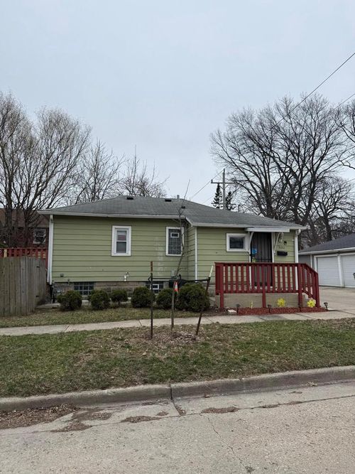 6945 W Fond Du Lac Avenue, Milwaukee, WI, 53218 | Card Image