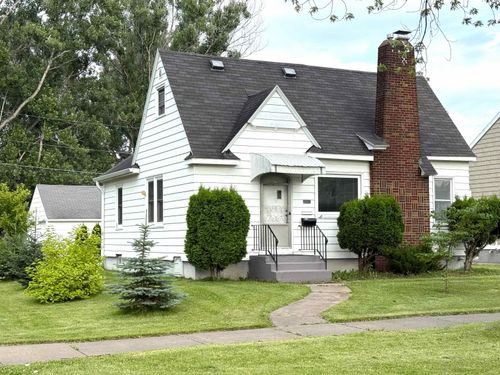 2202 Maryland Ave, Superior, WI, 54880-4618 | Card Image