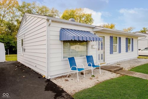 521 Eberhart Dr, Shelbyville, IN, 46176-2207 | Card Image