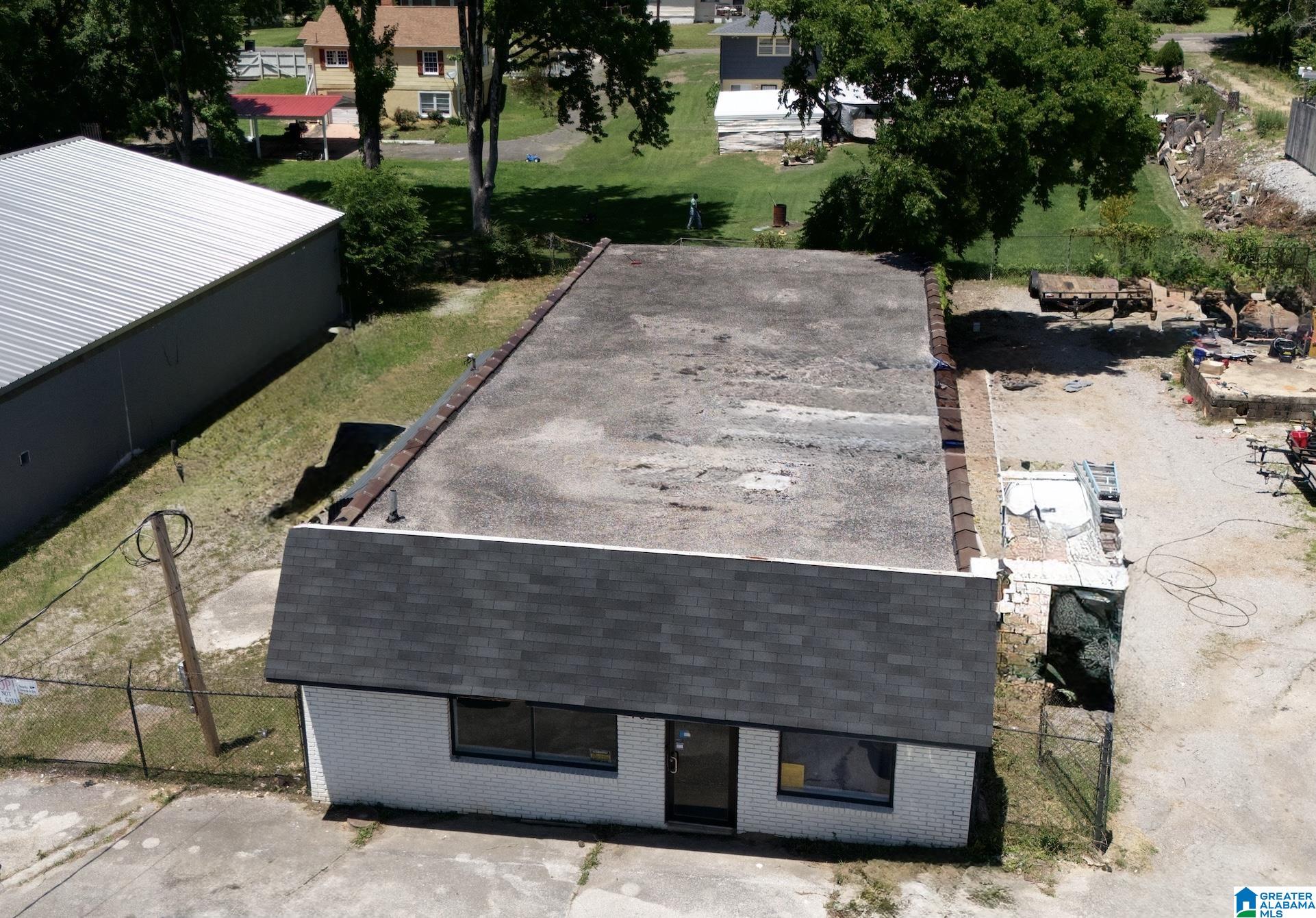Commercial Sale in CENTER POINT 2