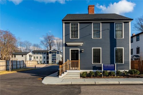 1a-32 Exchange St, East Greenwich, RI, 02818-3904 | Card Image