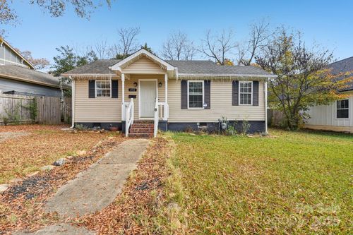 162 N Smallwood Pl, Charlotte, NC, 28216-5236 | Card Image