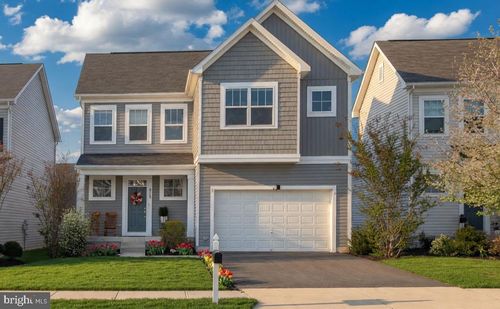 813 Mildenhall Ct, PURCELLVILLE, VA, 20132-9688 | Card Image