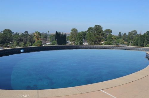 9909 Helen Ave, Shadow Hills, CA, 91040-1325 | Card Image