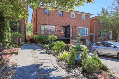 39 Aldergrove Ave, Home with 4 bedrooms, 2 bathrooms and 3 parking in Toronto ON | Image 1