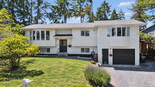 7487 Forest Turn Way, Lantzville, BC, V0R2H0 | Card Image