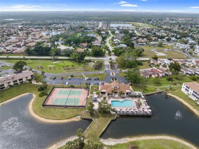 11 - 17240 Terraverde Circle, Condo with 2 bedrooms, 2 bathrooms and null parking in Fort Myers FL | Image 2