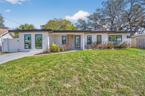 203 Driftwood Dr W, PALM HARBOR, FL, 34683-1016 | Card Image
