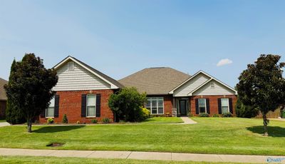 206 Sw Pebble Creek Drive, House other with 4 bedrooms, 3 bathrooms and null parking in Madison AL | Image 1