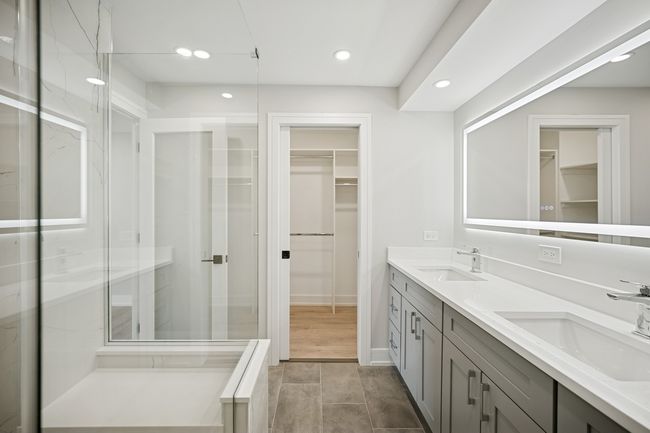 APT-409 - 3851 Mission Hills Rd, Condo with 2 bedrooms, 2 bathrooms and 1 parking in Northbrook IL | Image 11