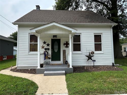313 N John St, Mascoutah, IL, 62258-1510 | Card Image