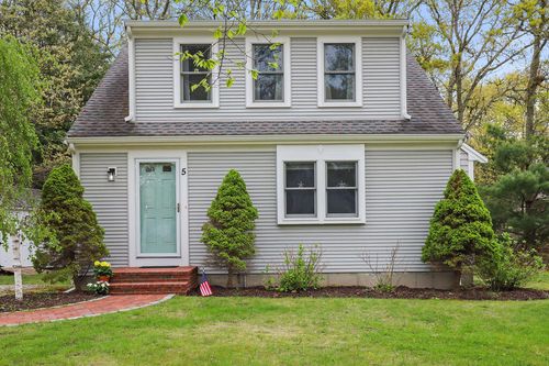 5 Deerfield Rd, Mashpee, MA, 02649-2118 | Card Image