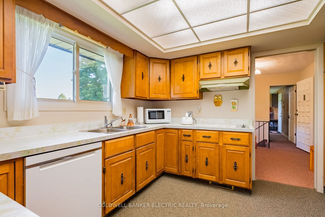 2534 Sherbrooke St W, House other with 3 bedrooms, 3 bathrooms and 4 parking in Cavan Monaghan ON | Image 12