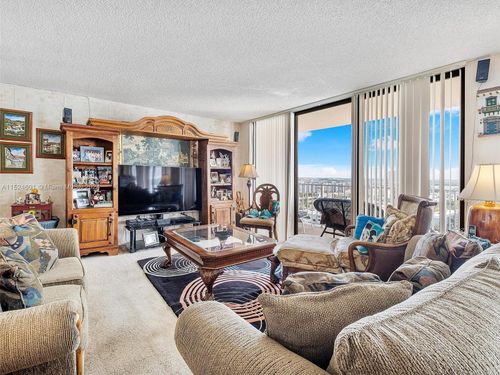 1809-290 174th St, Sunny Isles Beach, FL, 33160-3254 | Card Image