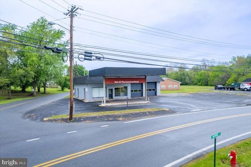 101 Rock Cliff Dr, Martinsburg, WV, 25401-2833 | Card Image