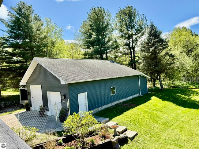 5867 Mabel Rd, House other with 5 bedrooms, 3 bathrooms and null parking in Williamsburg MI | Image 6