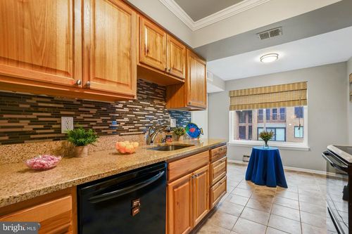 92-2b-15301 Beaverbrook Ct, SILVER SPRING, MD, 20906-1385 | Card Image