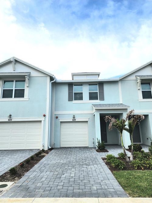 629 Salisbury Cir, Fort Pierce, FL, 34982-3990 | Card Image