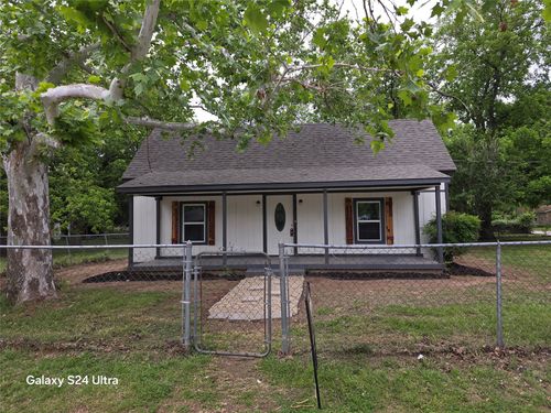 104 Greathouse St, Bridgeport, TX, 76426-2830 | Card Image