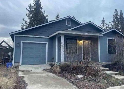 3151 Ne Wells Acres Rd, Bend, OR, 97701-7713 | Card Image