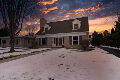 1616 Hickory Street, OSHKOSH, WI, 54901 | Card Image