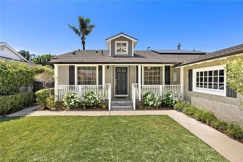 865 Kallin Ave, Long Beach, CA, 90815-5005 | Card Image