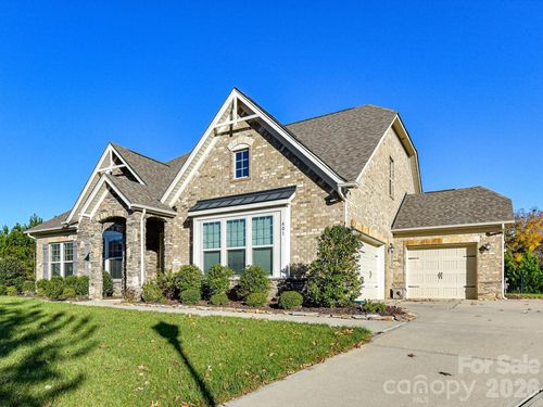 401 Hollyhock Dr, Matthews, NC, 28104-9256 | Card Image