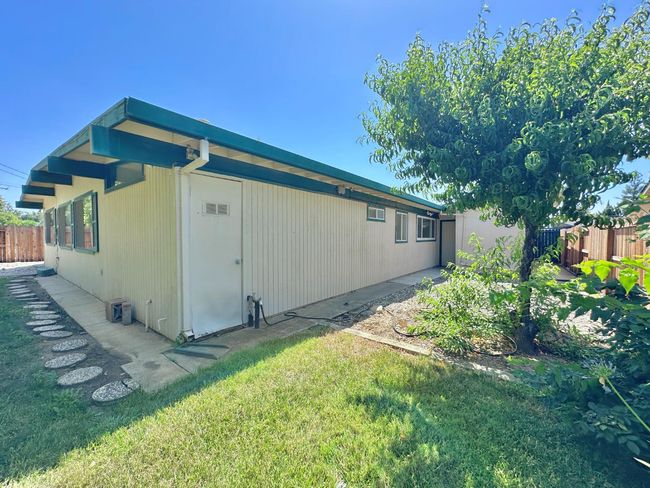 1406 Orange Ln, House other with 4 bedrooms, 2 bathrooms and null parking in Davis CA | Image 23