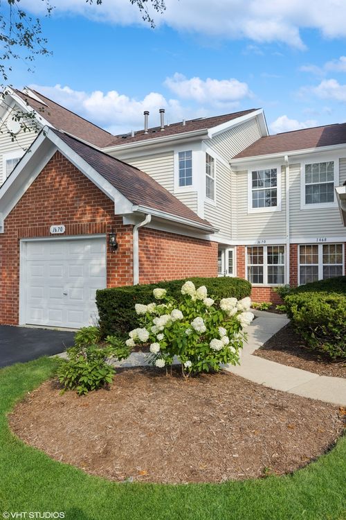 1670 Mansfield Ct, Roselle, IL, 60172-4037 | Card Image
