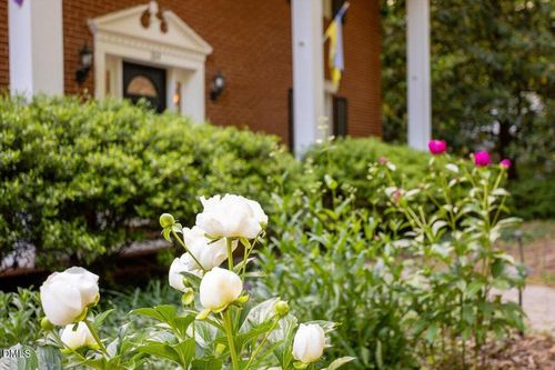 324 Glendale Dr, Chapel Hill, NC, 27514-5914 | Card Image