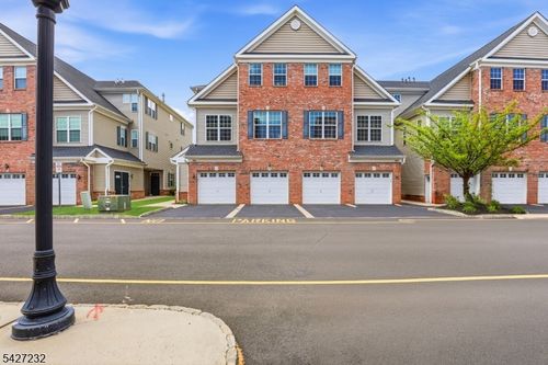 9 Station Sq, Union, NJ, 07083-8090 | Card Image