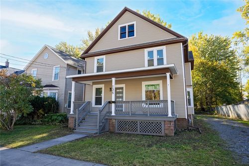 136 North St, Medina, NY, 14103-1323 | Card Image