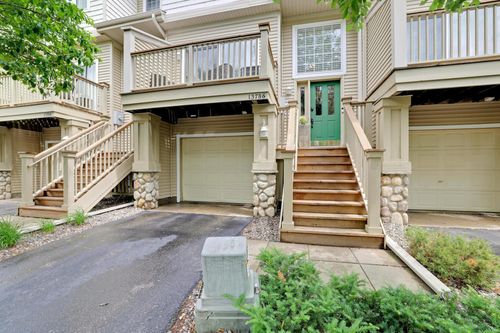13786 54th Ave N, Plymouth, MN, 55446-1655 | Card Image