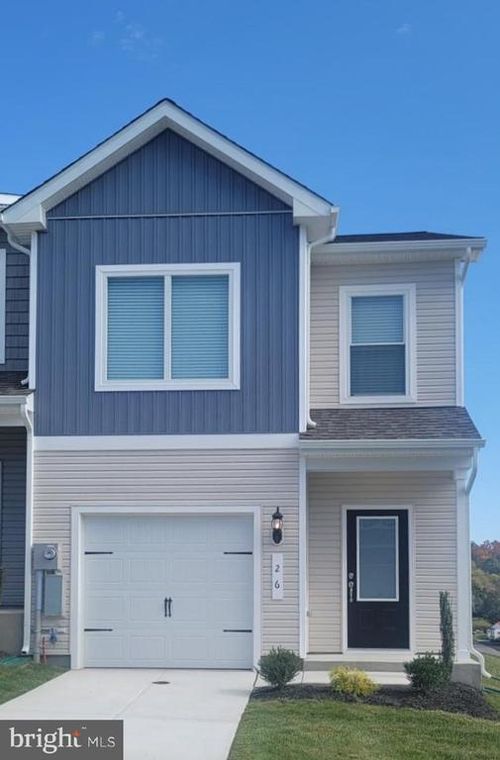26 Paddington St, FALLING WATERS, WV, 25419-4699 | Card Image