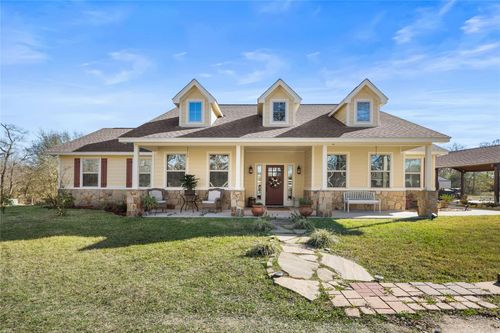 9467 Loop Rd, Bellville, TX, 77418-4699 | Card Image