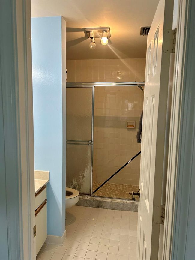 APT-10 - 6001 Se Landing Way, Condo with 2 bedrooms, 2 bathrooms and null parking in Stuart FL | Image 10