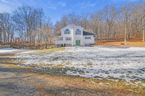 576 Eder Rd, Stormville, NY, 12582-5242 | Card Image