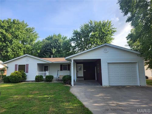 620 S 6th St, Breese, IL, 62230-2041 | Card Image