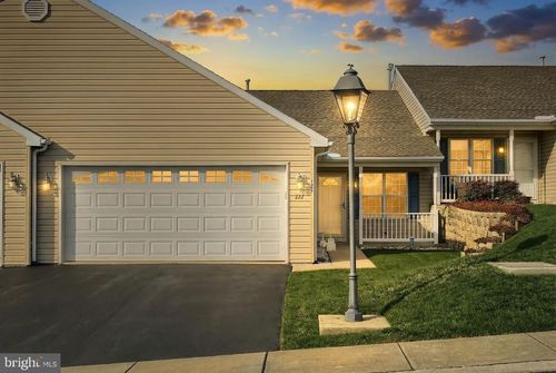 121-121 Furlong Way, RED LION, PA, 17356-8777 | Card Image