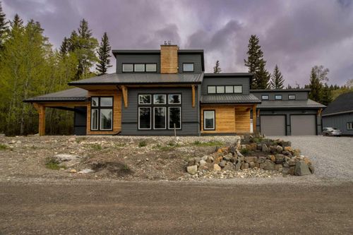 33 Kananaskis Crt, Coleman, AB, T0K0M0 | Card Image
