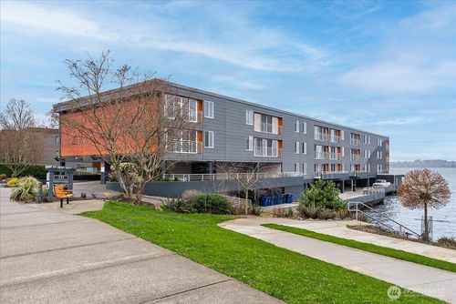 apt-104-733 Lake St S, Kirkland, WA, 98033-6436 | Card Image