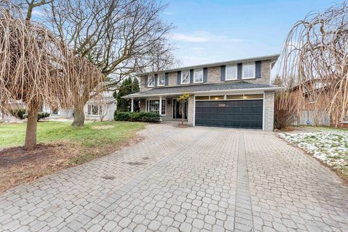 2250 Kenbarb Rd, Mississauga, ON, L5B2E8 | Card Image